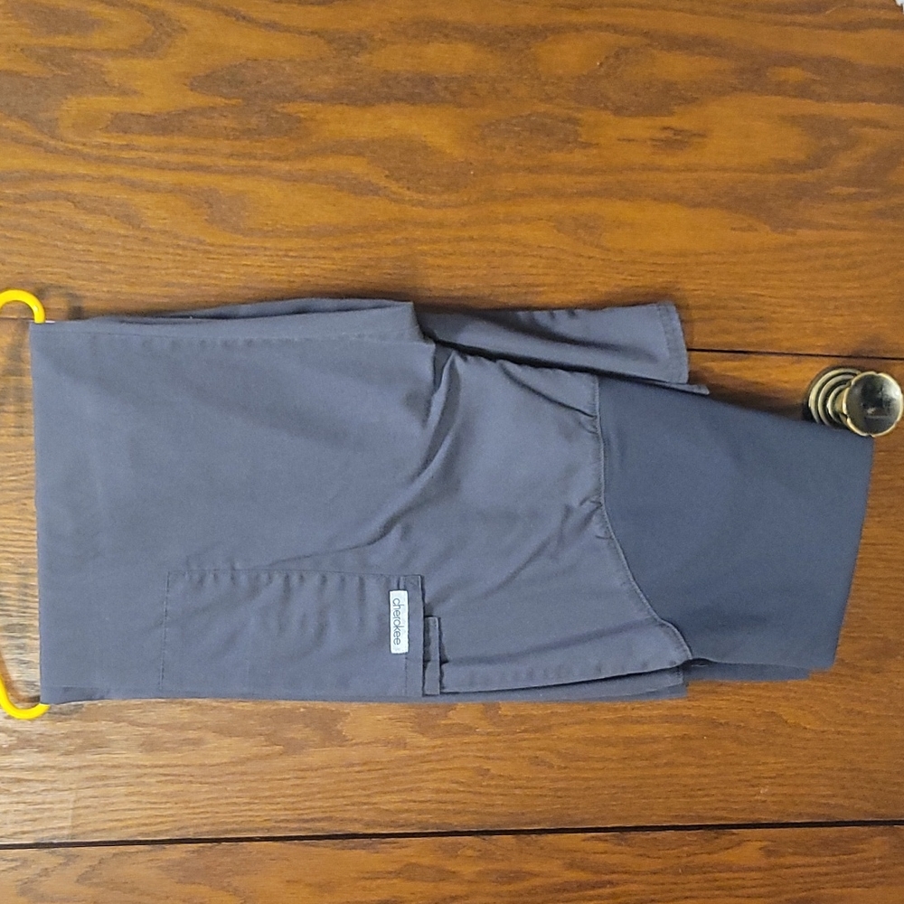 Maternity scrub pants